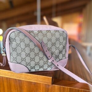 Gucci Bree Pink Camera Bag
